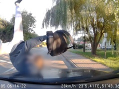 62-latek zmiótł z drogi użytkownika hulajnogi przy RCB w Olsztynie