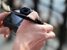 Jak dokumentować życie miasta: proste narzędzia dla lokalnych fotografów