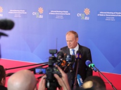 UE odblokowuje miliardy dla Ukrainy i Polski. Tusk ostrzega: „Rosja szykuje kolejną agresję”