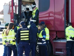Inspektorzy z 11 krajów kontrolowali ciężarówki w Polsce – akcja przy trasie A2