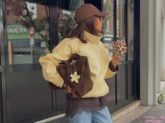 Zamszowe torebki - najmodniejsze propozycje na nowy sezon w niskich cenach