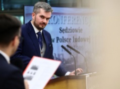 W Polsce Ludowej sądzili też przedwojenni sędziowie, a szczególnie złą sławę miał akowiec