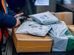 Koniec tanich paczek z Chin. UE dokręca śrubę i wprowadza cła