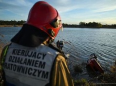 Auto wpadło do zbiornika w żwirowni. Odtworzyli sekundy przed tragedią