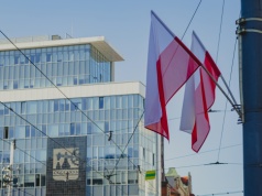 "Oddaj starą – podnieś nową!". Dzień Flagi RP w Śląskim Centrum Wolności i Solidarności