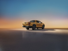 Sprawdzam cennik zelektryfikowanej Toyoty Hilux i zastanawiam się, co z jej legendarną trwałością