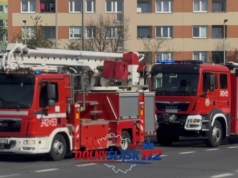 Interwencja straży pożarnej w Jelenia Góra. Służby sprawdzają oddział banku przy Różyckiego