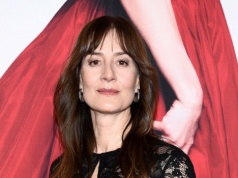 Wieczorowa suknia dla kobiet 50+. Ostaszewska wyglądała w niej zjawiskowo