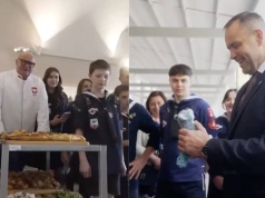 Prezydent dotrzymał słowa. Spotkał się z harcerzami na pizzy. I to w Pałacu Prezydenckim!