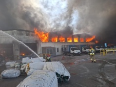 Pożar hali w Gdyni ugaszony. Akcja trwała ponad 50 godzin