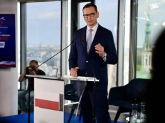 Morawiecki ma nowy plan na polski sektor obronny. "Trzeba przestawić zwrotnicę"