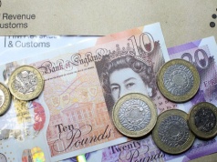 Zwrot podatku z HMRC nie zawsze jest automatyczny. Jak odzyskać pieniądze?
