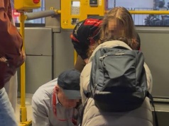 Dramat w linii 517. 18-latka przestała oddychać. To, co stało się później poruszyło internautów