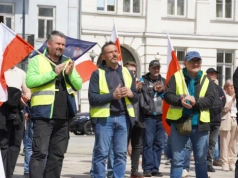 Protest rolników w Piotrkowie: „10–20 gr/kg warzyw i ziemniaków. To jest poniżej godności rolnika”