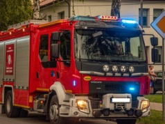 Pożar ciągnika na Mazowszu. Traktor doszczętnie spłonął