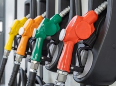 Tyle wyniosą ceny paliw w majówkę. Podano konkretne wyliczenia