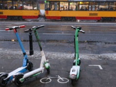 Pogodowe tąpnięcie w Polsce, są ostrzeżenia IMGW. Nadchodzą wichury, deszcz i mokry śnieg