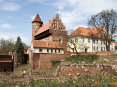 Blisko 100 mln zł dla zabytków Warmii i Mazur. Olsztyński zamek wśród beneficjentów