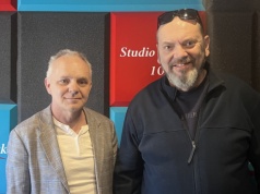 W Słupsku do walki z hejtem wykorzystują sztuczną inteligencję, która zamienia wiersze w piosenki