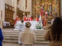 Abp Depo: Dziękujemy Bogu za łaskę obdarowania powołaniem do dziedzictwa konsekrowanego Urszuli