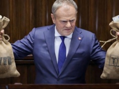 Tak rząd Tuska rozdaje kasę TVP i TVN-owi