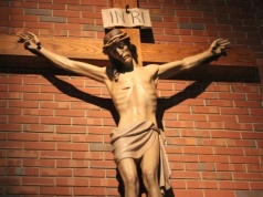 Nawet 10 ataków dziennie. Wielka Brytania ma problem z ochroną miejsc kultu