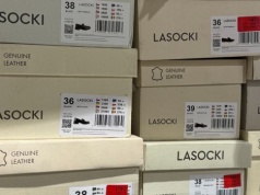 CCC wyprzedaje skórzane czółenka Lasockiego - wyglądają jak Chanel, a cena? Niska!
