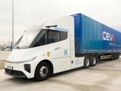 Chiński Windrose Global E700, ciągnik siodłowy jak Tesla Semi z deklarowanym zasięgiem 670 km. Następna generacja: 815+ km