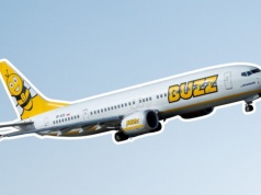 Praca w Buzz i Ryanair. Szukają 200 osób: jeśli zgarniesz etat, będziesz latać za grosze
