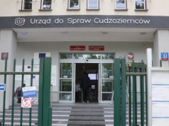 PiS nie odpuszcza. Posłowie wracają z projektem w sprawie cudzoziemców