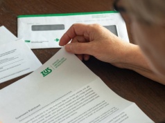 Listy z ZUS trafiają już do seniorów. W środku dwie ważne decyzje, na odwołanie jest 30 dni