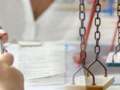 System roi się od wad. "Daje szanse ludziom, którzy niczego nie zmieniają"