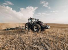 Przekazujesz gospodarstwo synowi? Sprawdź, co dzieje się z OC na ciągnik