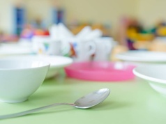 Przedszkole wyrzuciło trzylatka ze stołówki. Rodzice: "Nawet nas nie ostrzeżono"