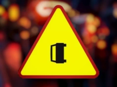 Tragiczny wypadek na trasie Pisz – Ruciane-Nida: Dwie osoby nie żyją, auta spłonęły