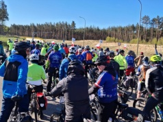 Rowerzyści opanowali tunel pod Świną