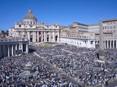 Papież: Jezus nie przychodzi po to, żeby nam coś ukraść, jest dobrym Pasterzem, który pomnaża życie