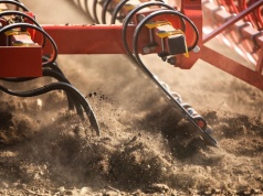 Polska „nówka” czy zachodnia „używka”? Jaką maszynę wybrać?