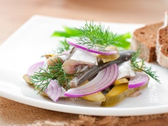 Łódzkie smaki. Śledź po żydowsku