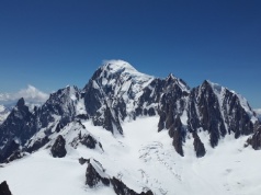 Dwaj Francuzi pobili rekord trasy z Chamonix na Mont Blanc