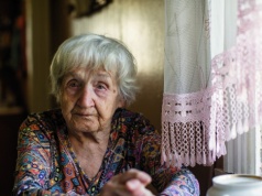 ZUS wskazał, kto nie dostanie 14. emerytury. Limit sięga 50 zł