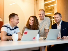 Rozpoczęła się rekrutacja na płatny roczny staż w znanej firmie