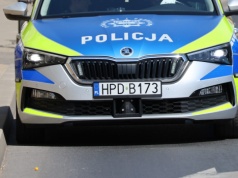 19-latek pędził BMW przez Rogoźnicę. Prawo jazdy miał od 7 miesięcy, już je stracił