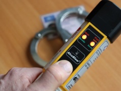 Ponad 3 promile za kierownicą traktora! Niebezpieczna jazda zakończona interwencją Policji