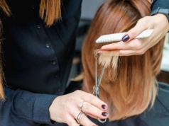 Nie bob, nie lob. To Bardot shag jest najmodniejszą fryzurą sezonu. Oszukuje grawitację