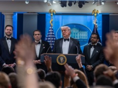 Dziennikarze "Newsweeka" byli na kolacji u Trumpa. "System zadziałał w ostatniej chwili"