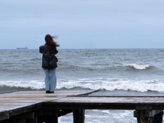 IMGW ostrzega: przymrozki i silny wiatr na Pomorzu