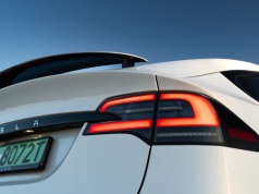 400 mln dolarów mniej dla fiskusa. Tak Tesla ograła system