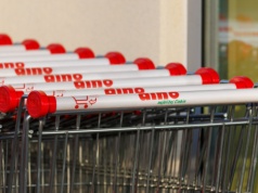 Rozmowy w Dino 27 kwietnia. Związkowcy: gdzie się schował założyciel Dino?