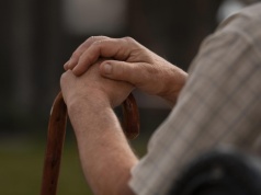 Niemal 7 tysięcy złotych dla najstarszych seniorów. Liczba beneficjentów rośnie